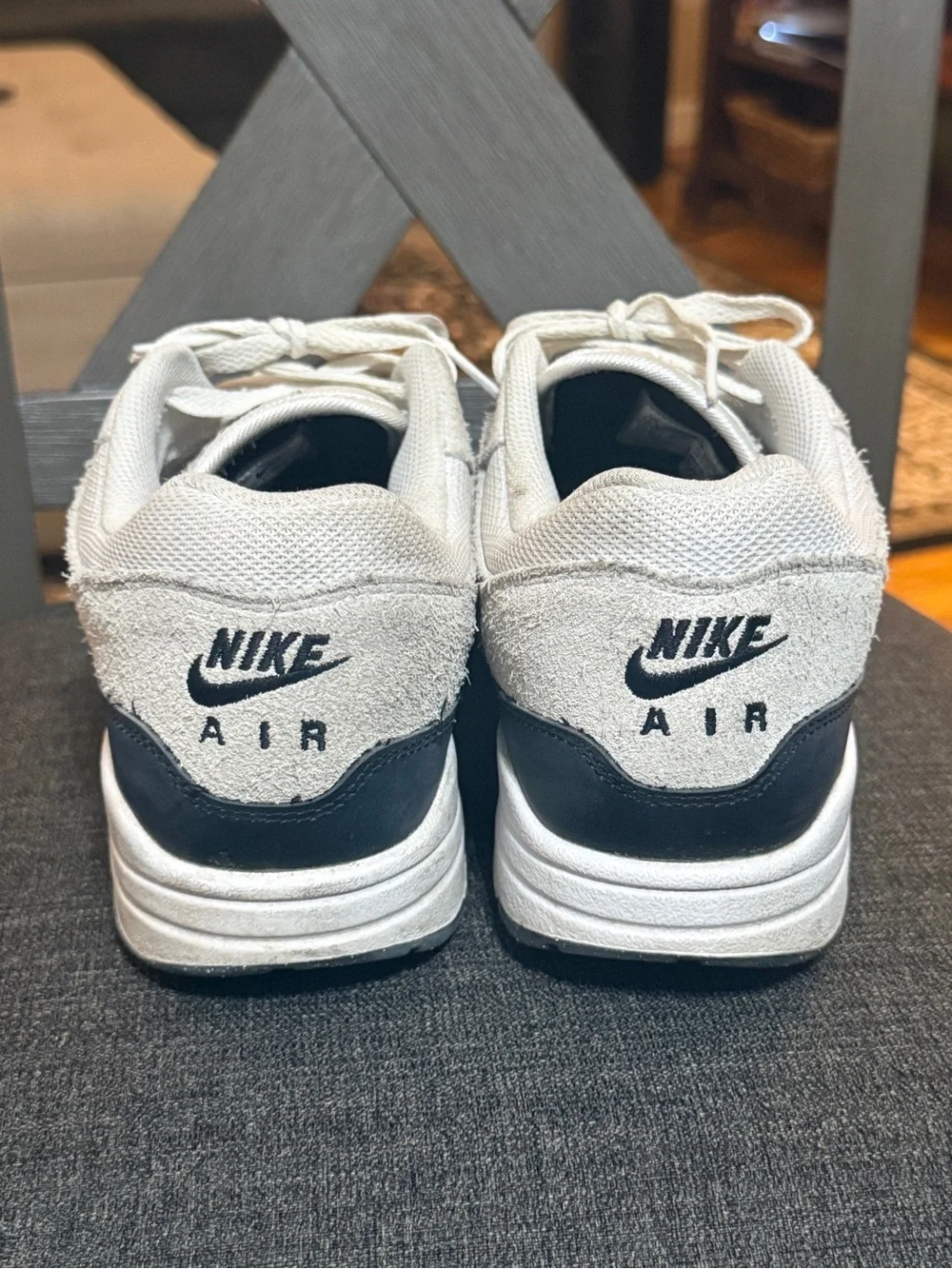 Nike Men’s Low-Top Sneakers in Cream and Navy